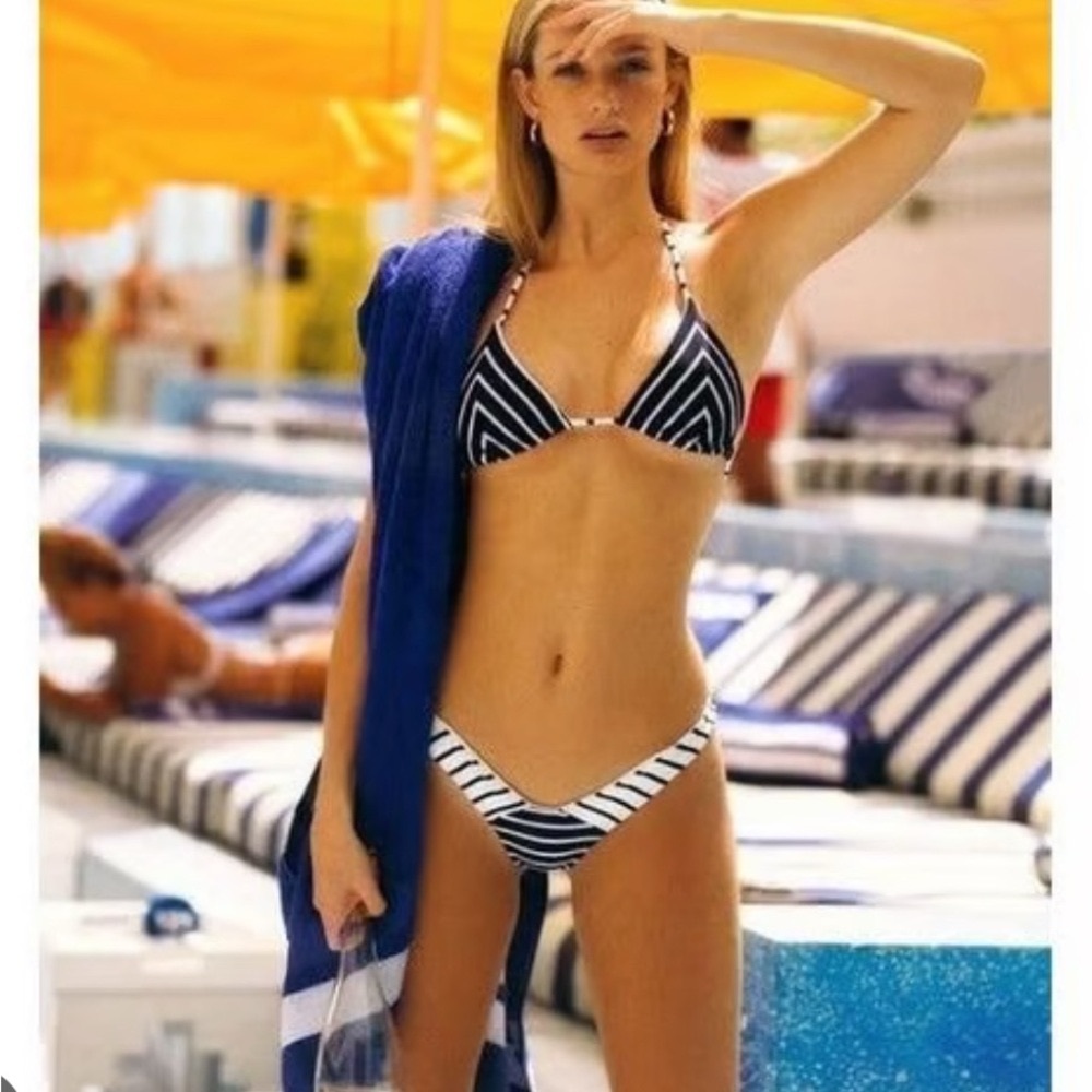 BNWT Beach Bunny Navy and White Stripe Bikini Top and Bottom Set XS
